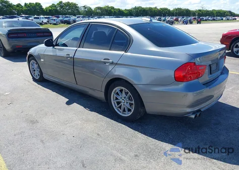 2010 BMW 328I xDrive z USA, uszkodzony, nr VIN WBAPK7C51AA458762